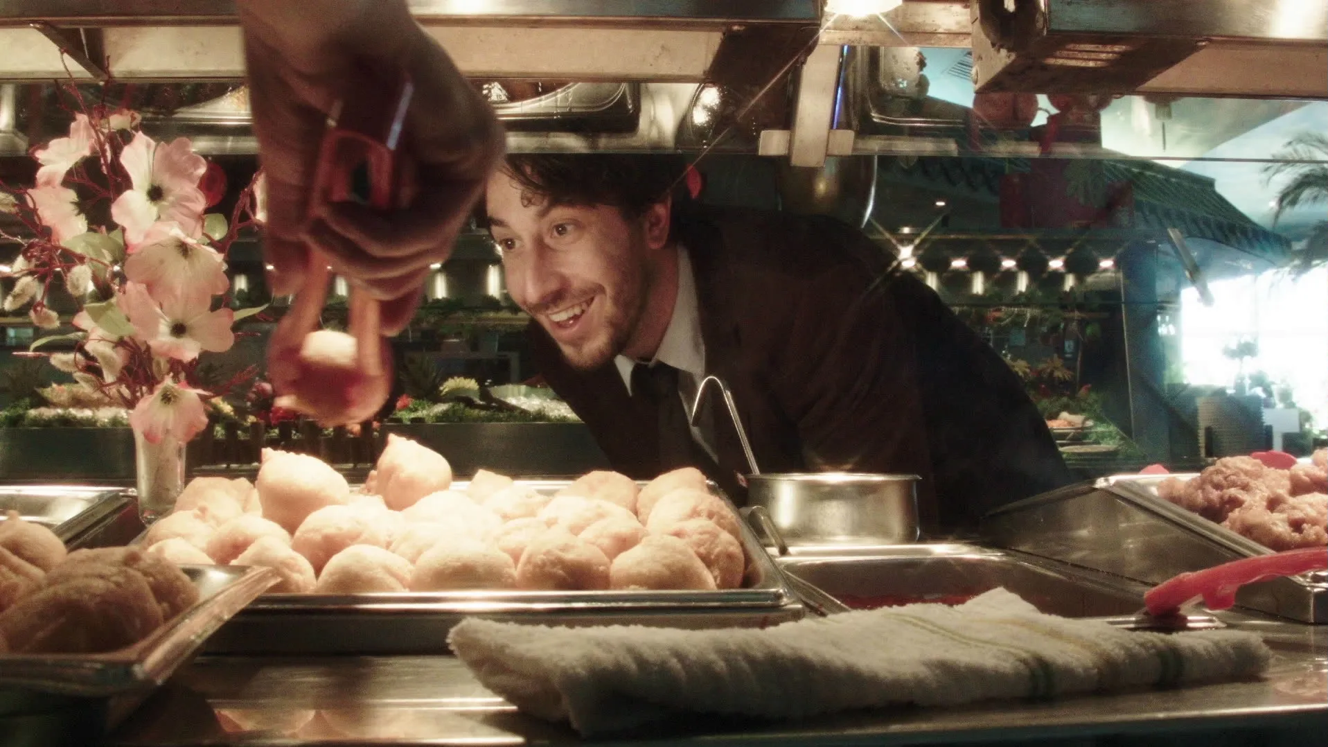 thumbnail - S1:E7 The Buffet