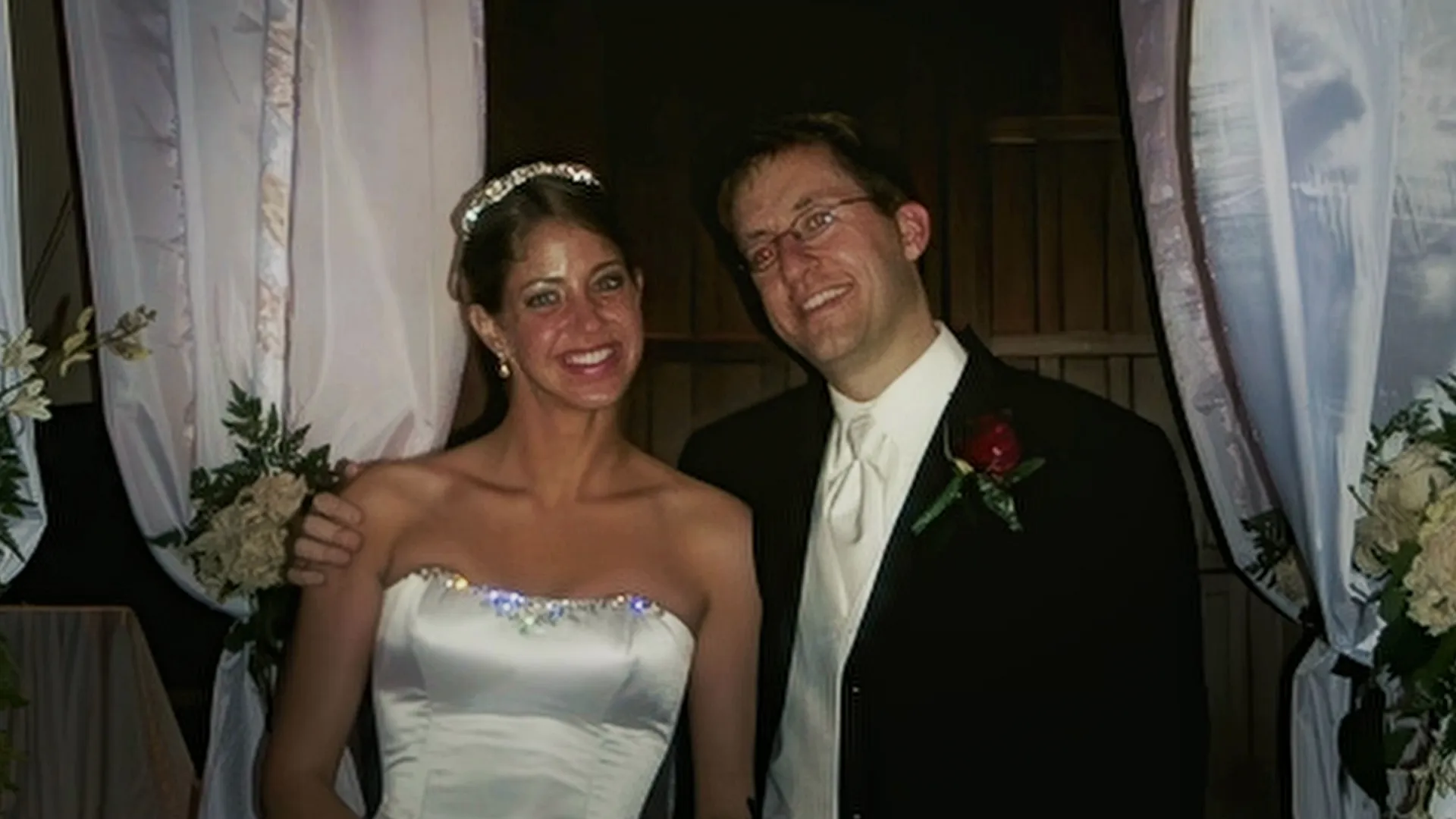 thumbnail - S1:E1 The Perfect Couple