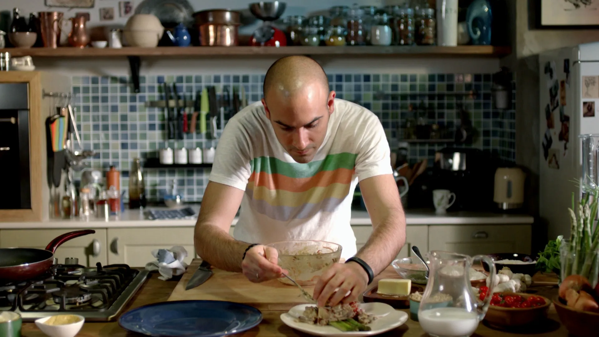 thumbnail - S1:E22 Chicken With Pesto And Bechamel Sauce