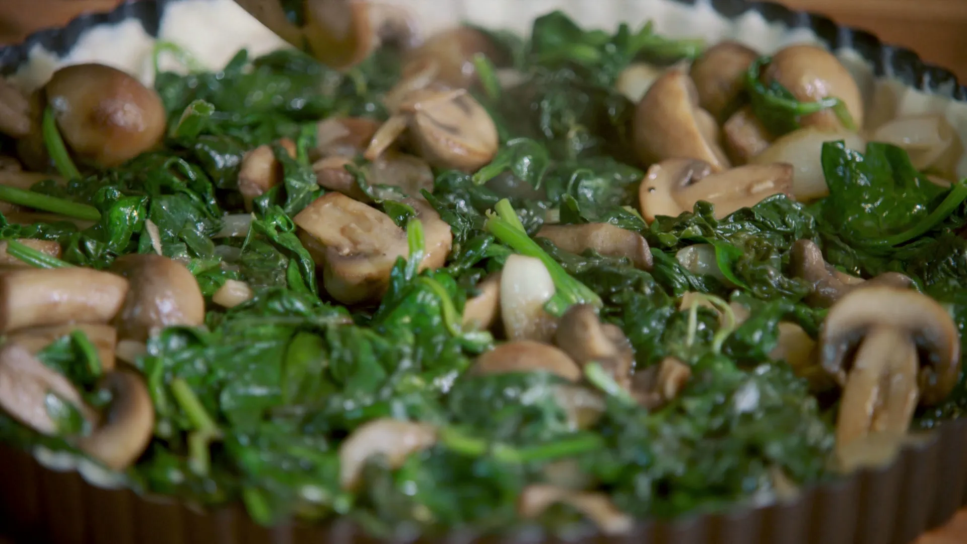 thumbnail - S2:E15 Extraordinary Recipes