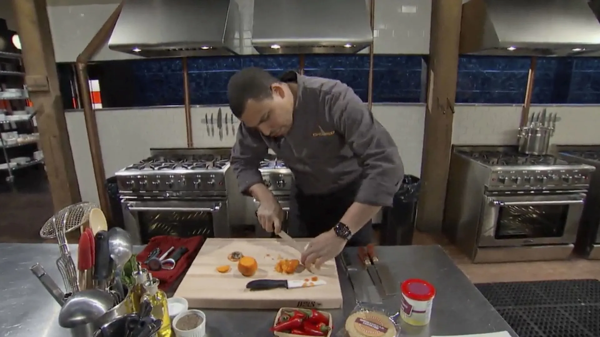 thumbnail - S12:E6 Orzo It Seemed