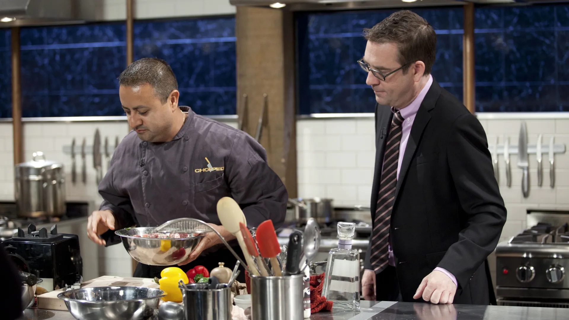 thumbnail - S13:E10 Hecho en the Chopped Kitchen