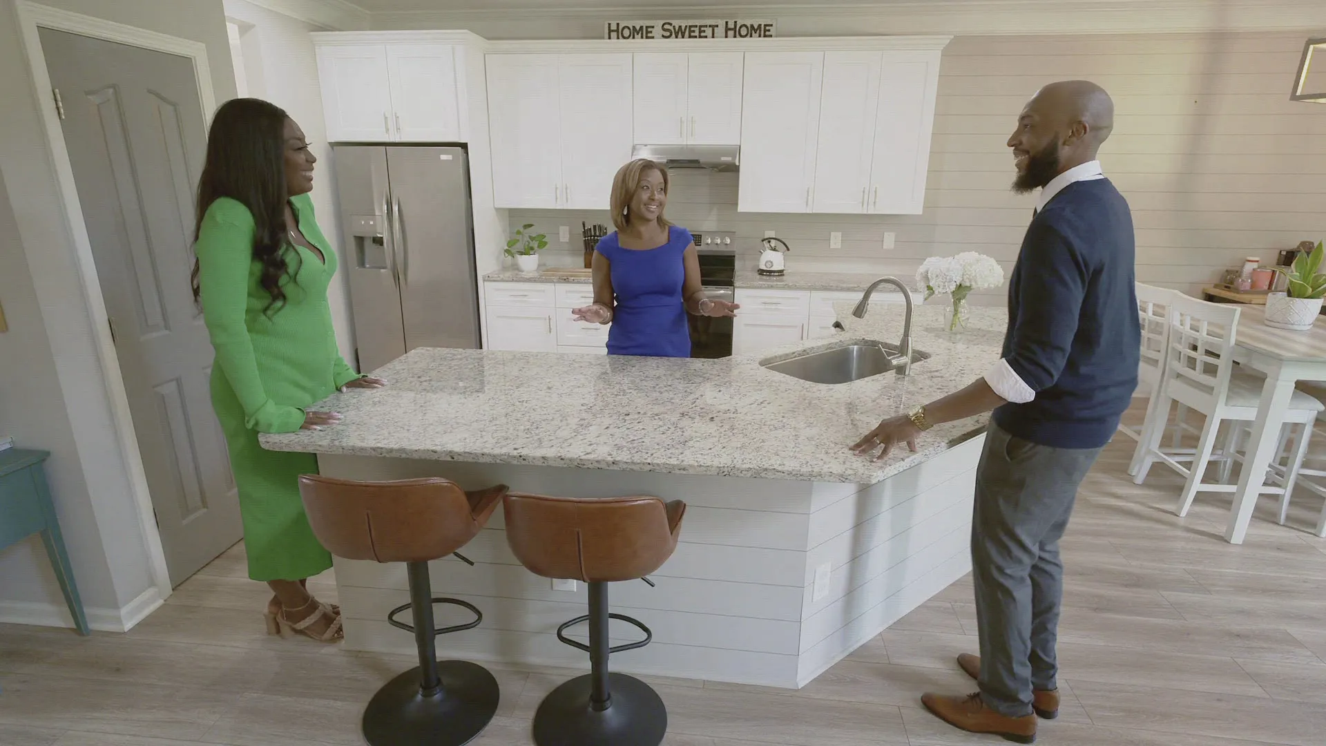 thumbnail - S207:E5 Finding Charm in Charlotte