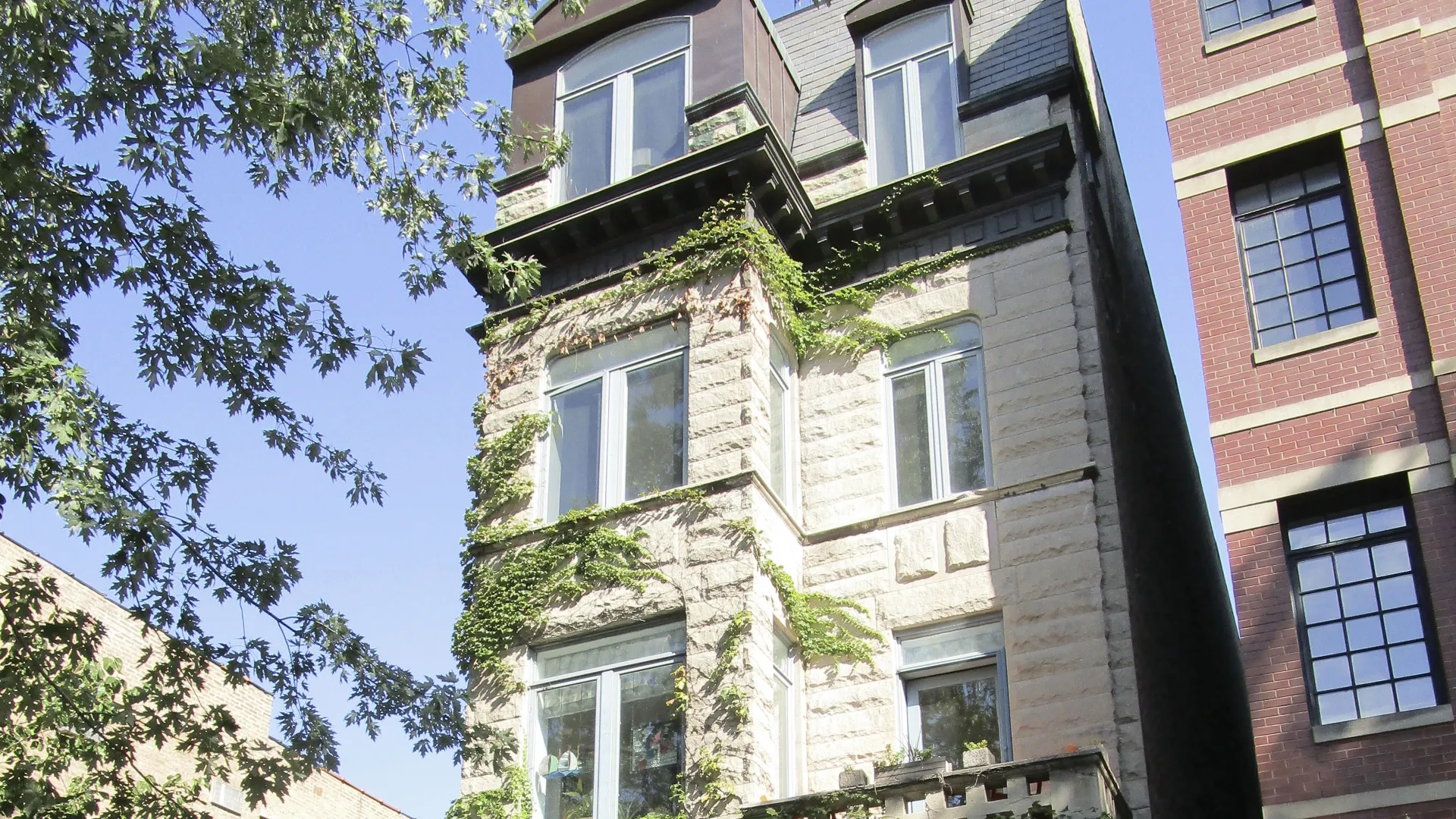 thumbnail - S206:E2 City or Suburbs in Chicago