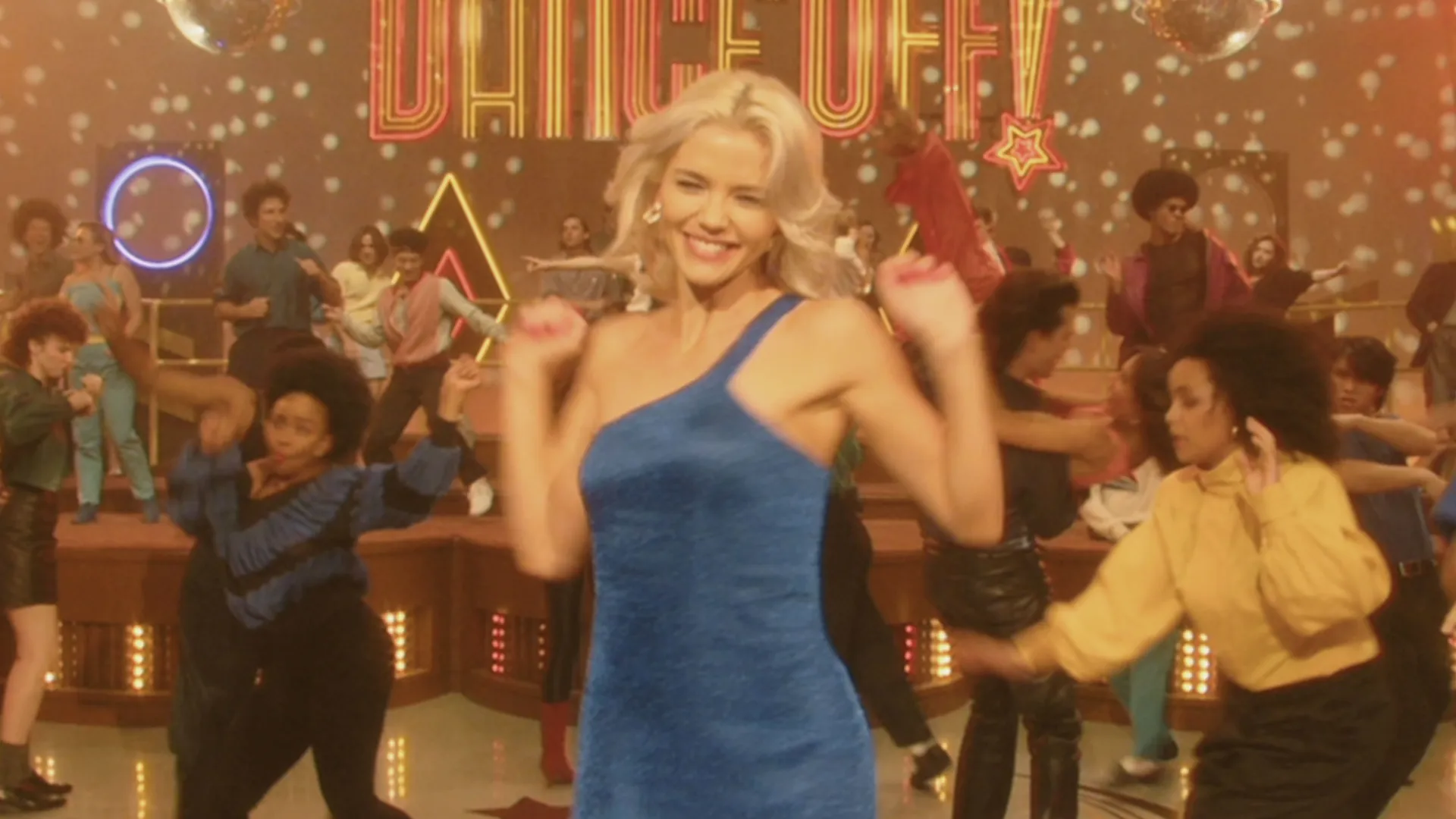 thumbnail - S1:E5 Murder on the Dance Floor
