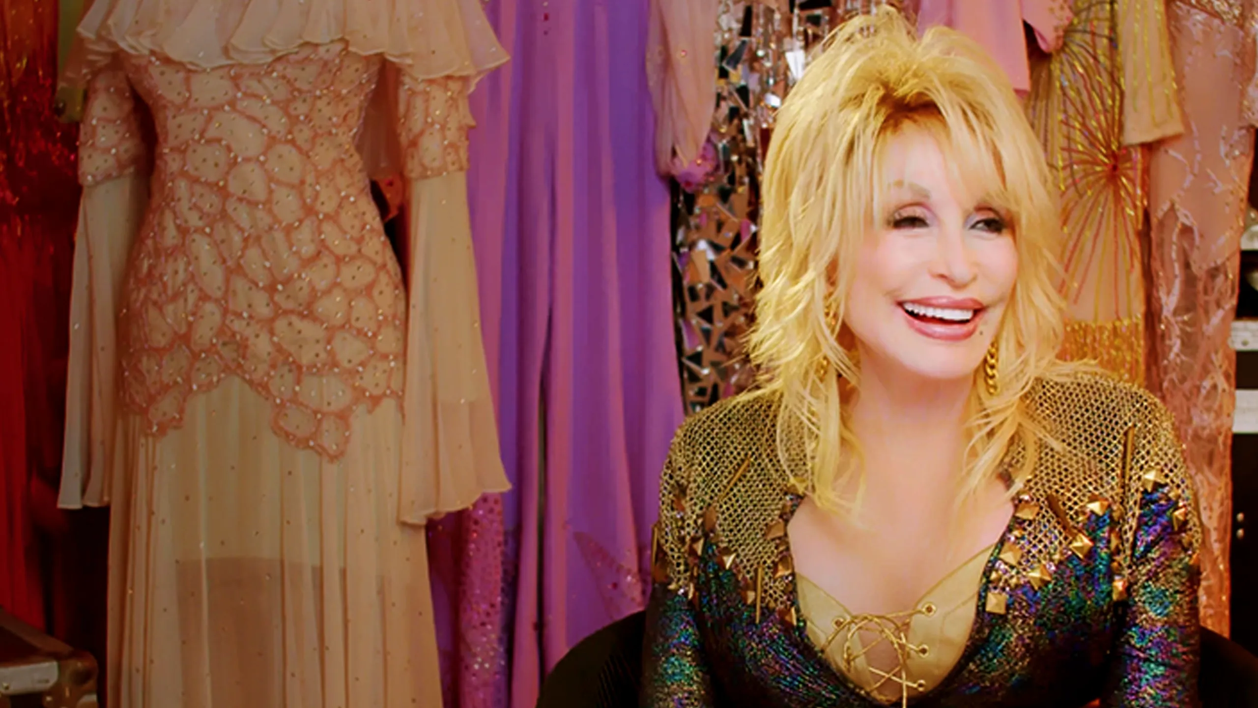 On The Red Carpet Icons: Dolly Parton