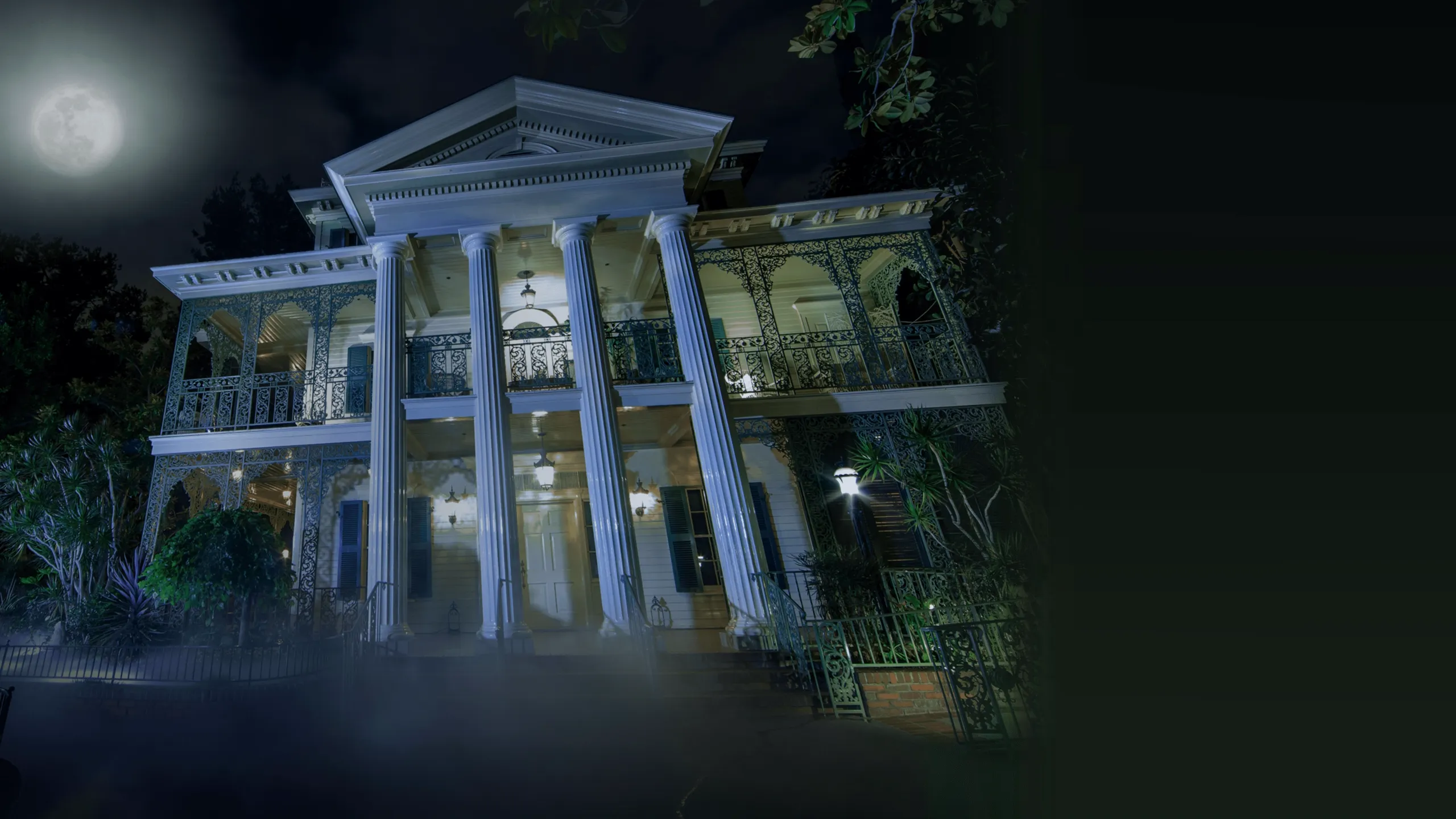 ‪Haunted Mansion | Disneyland Resort‬