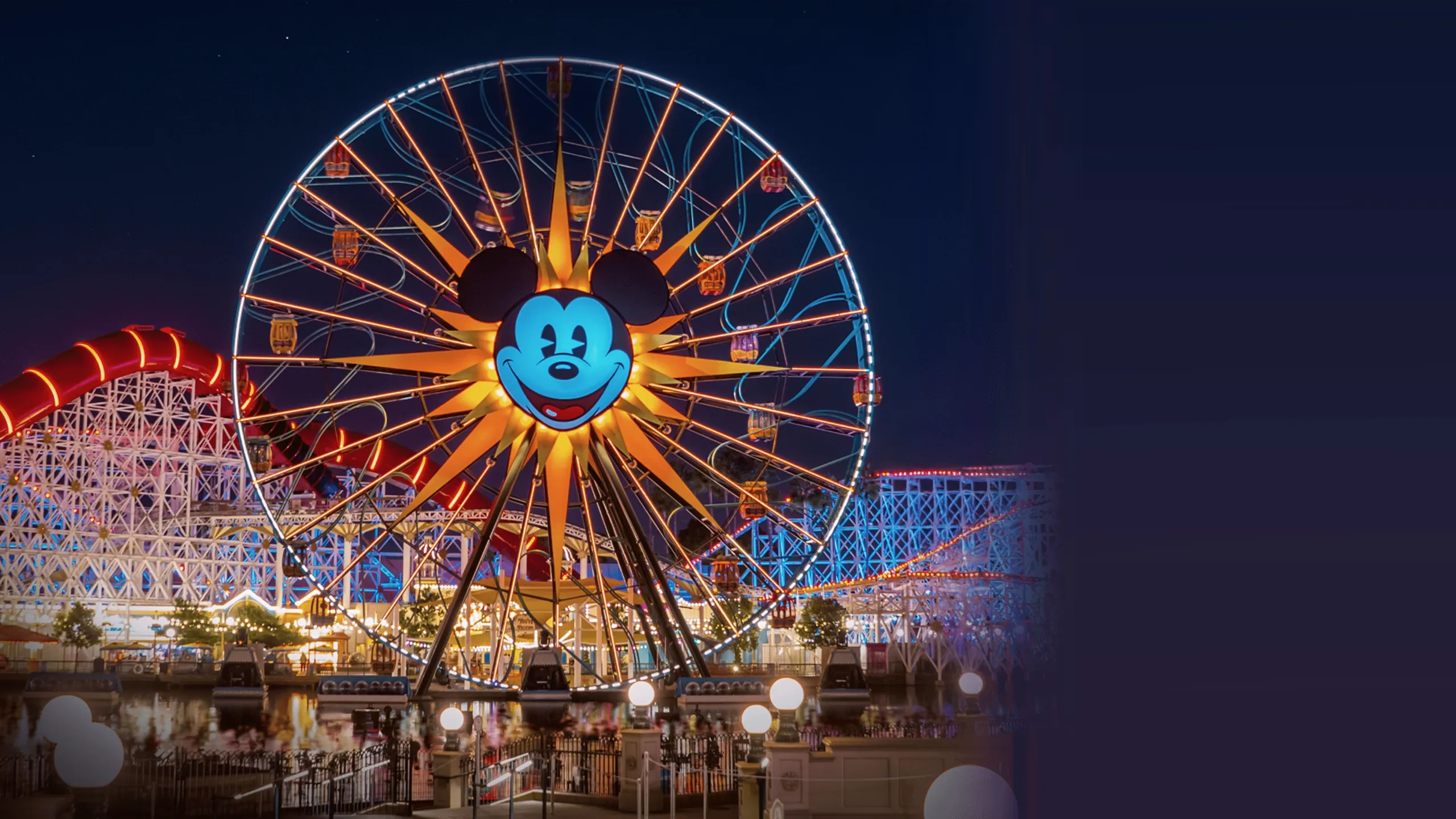 ‪Pixar Pal-A-Round | Disneyland Resort‬