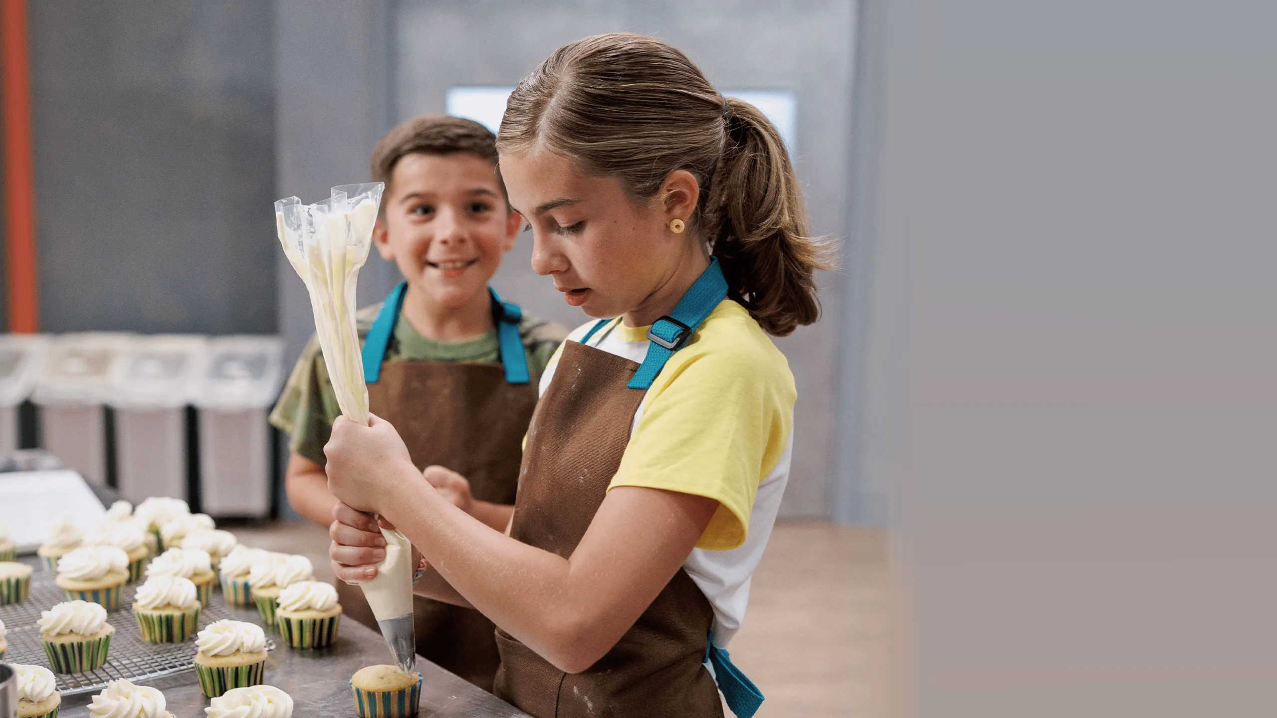 ‪Baking Championship: Next Gen‬