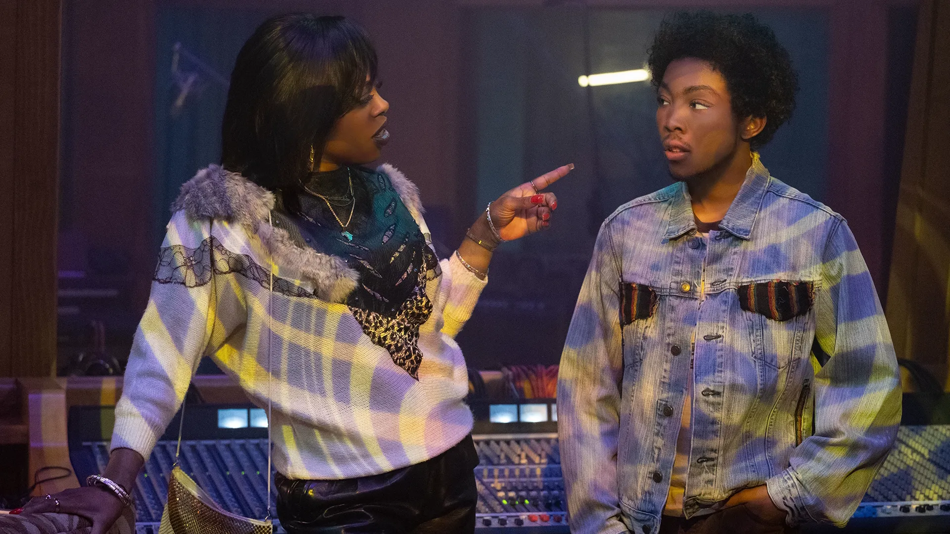 thumbnail - S1:E3 Family Matters