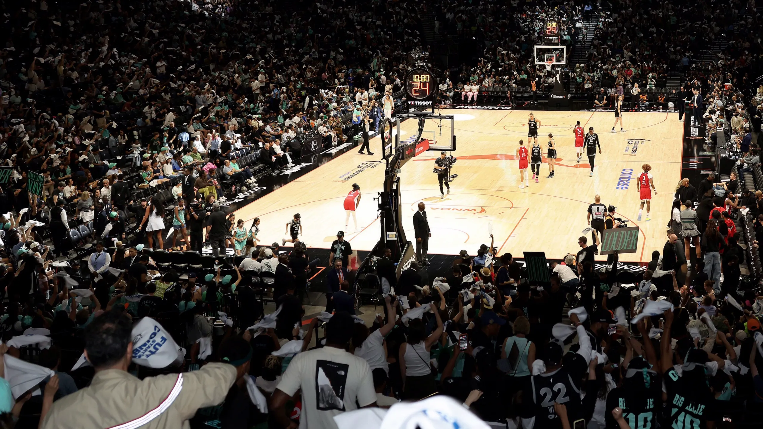 En Español-Atlanta Dream vs. New York Liberty (Semifinals, Game 3)