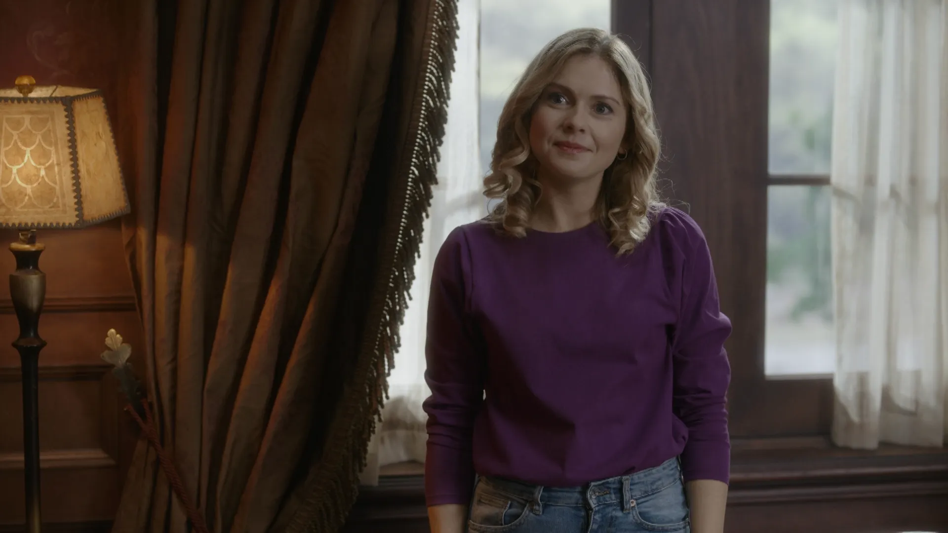 thumbnail - S1:E17 Attic Girl