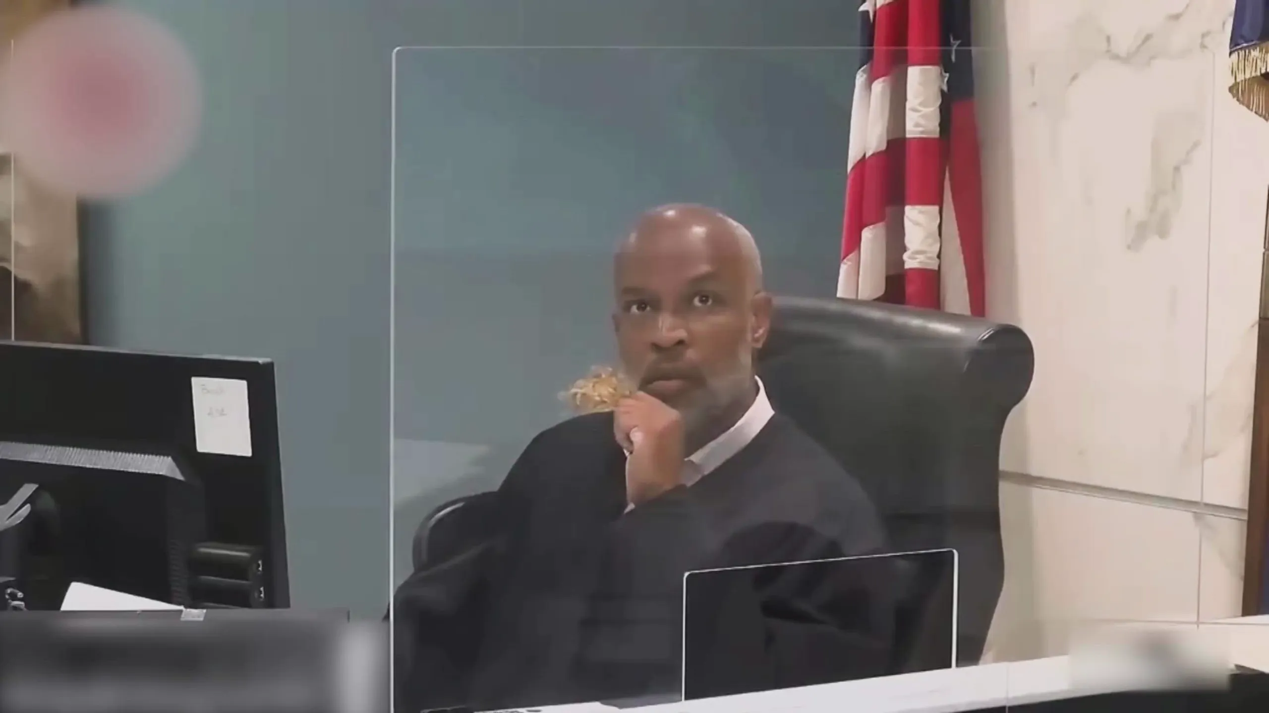 thumbnail - S9:E4 Court Cam - 906