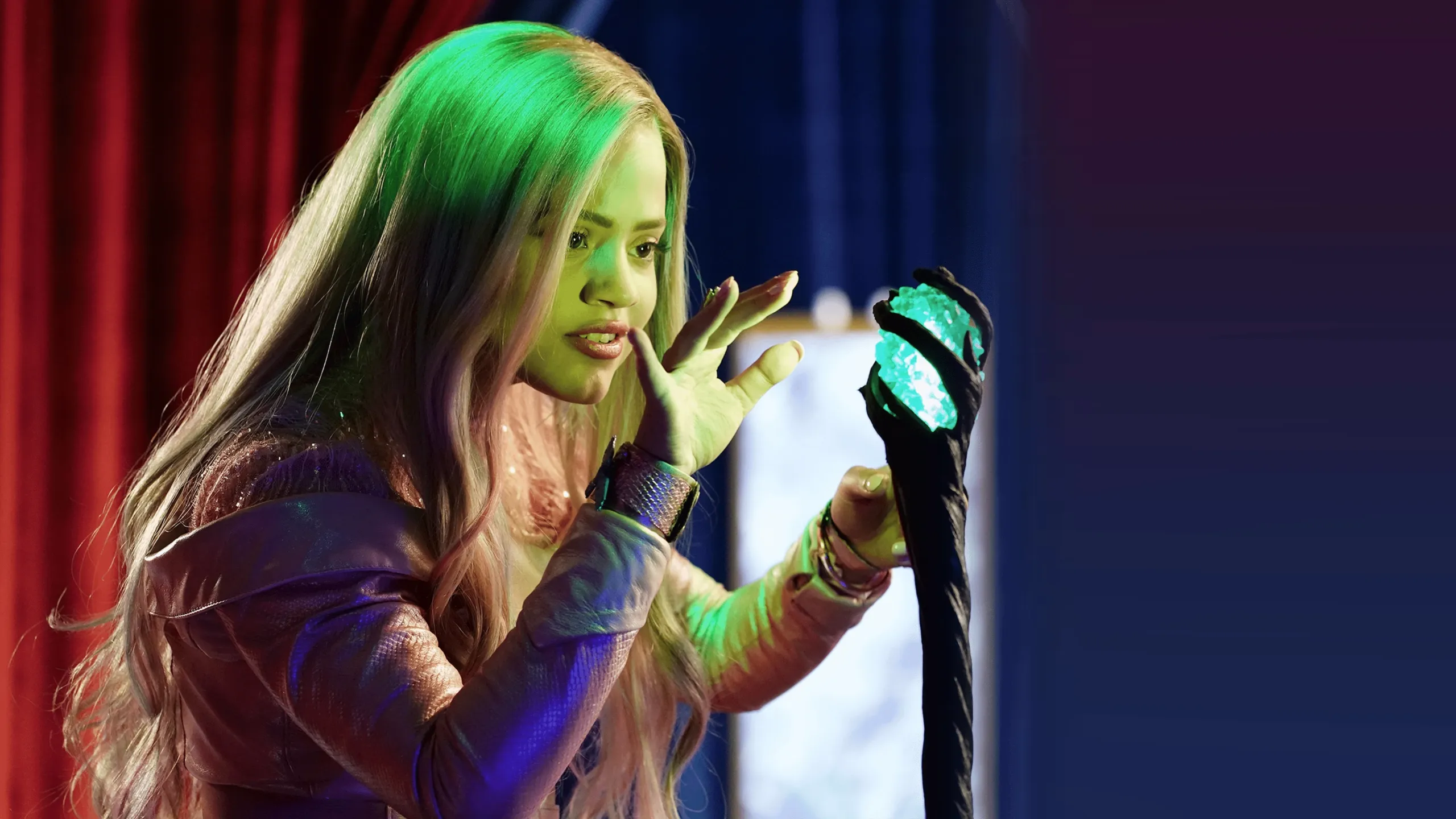 ‪"Queen of Mean" | Descendants 3 Music Video‬