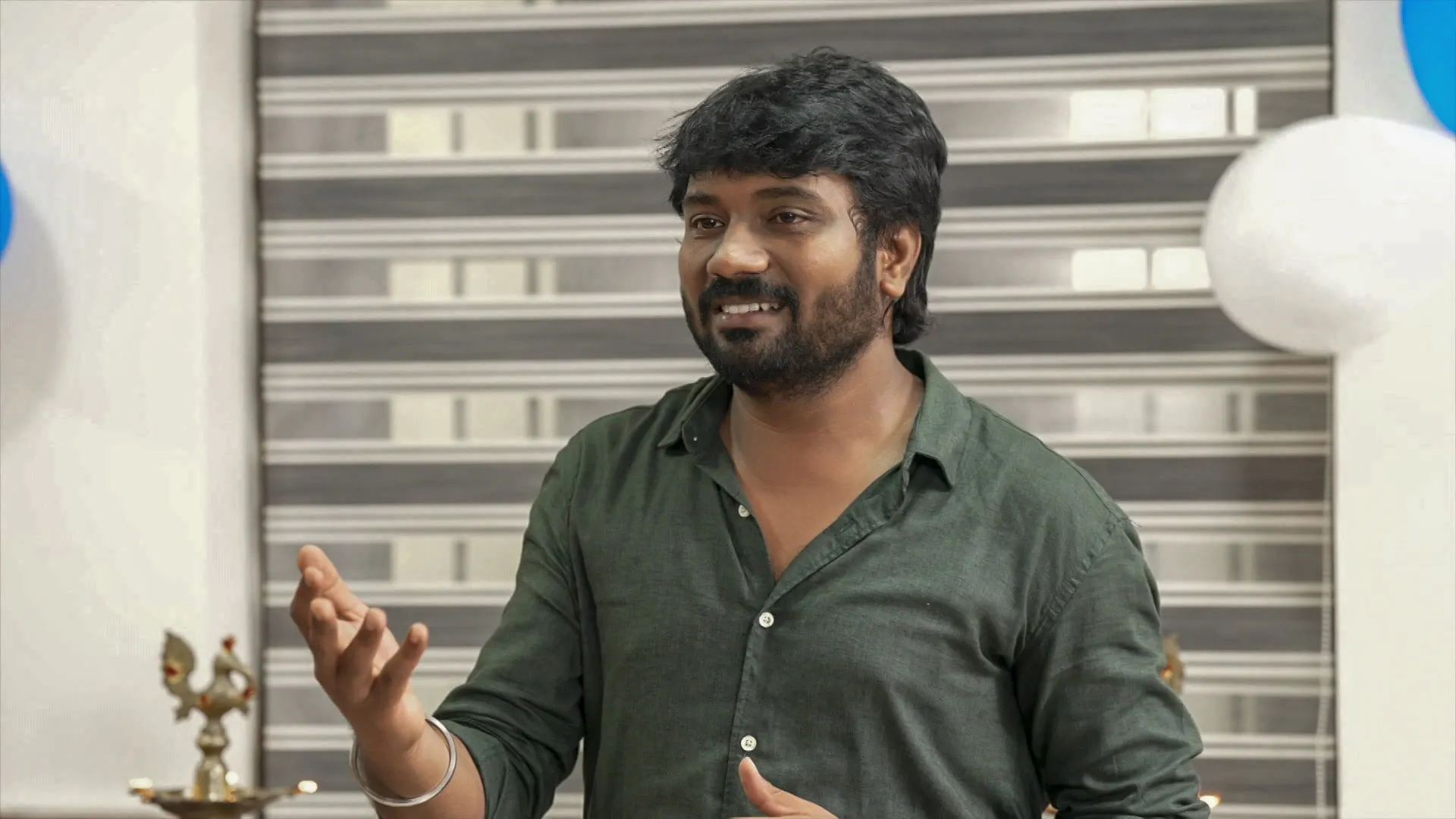 thumbnail - S3:E1129 Muthu Gives a Fitting Reply
