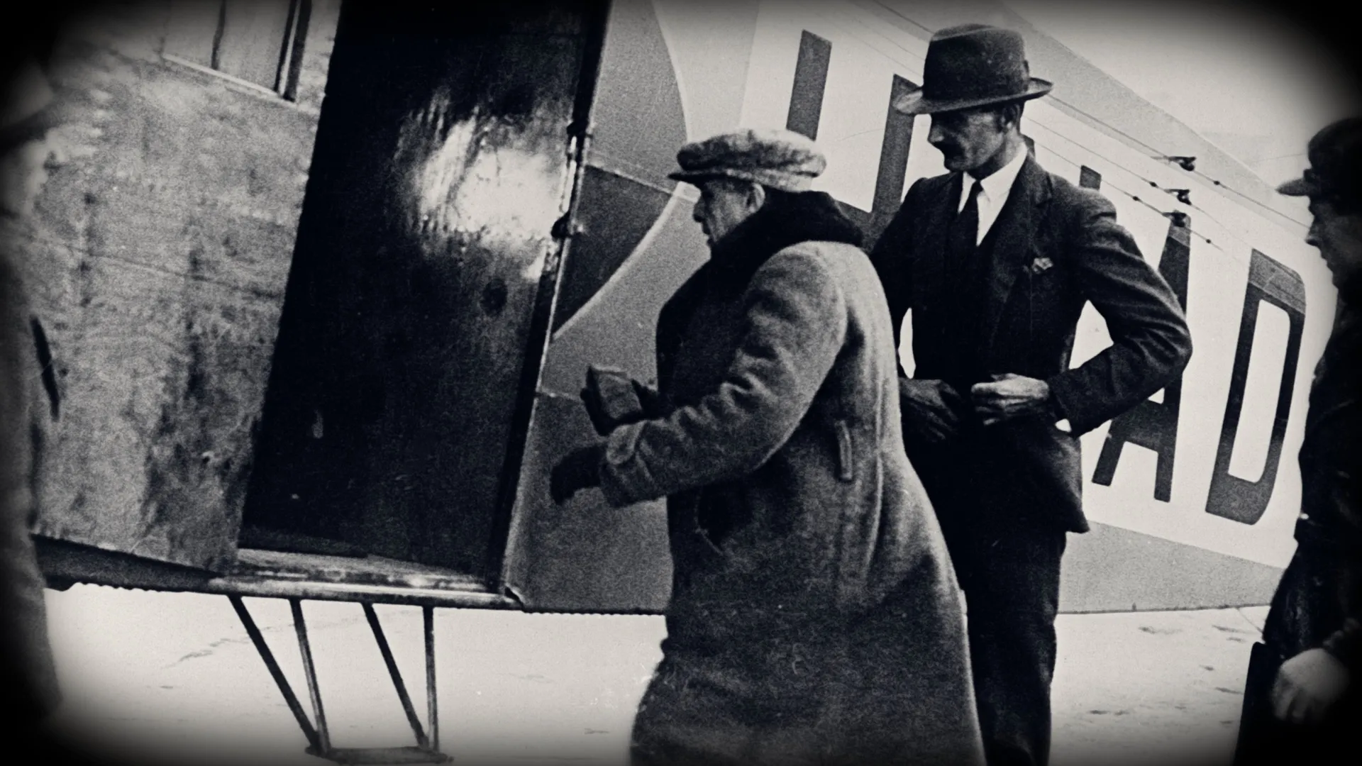 thumbnail - S8:E6 The Bizarre Death of Alfred Loewenstein