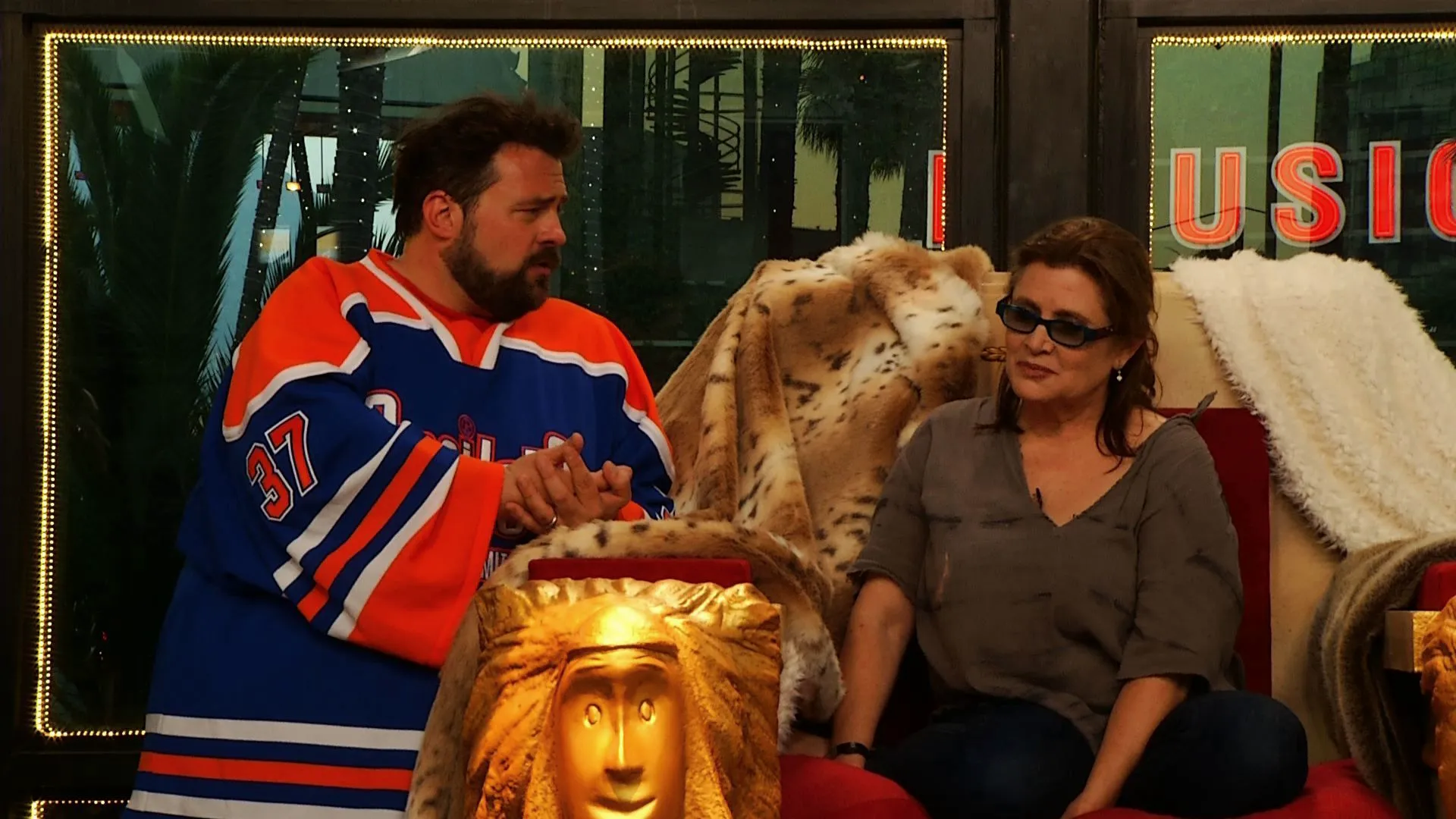 thumbnail - S1:E1 Carrie Fisher & Snow White and the Huntsman