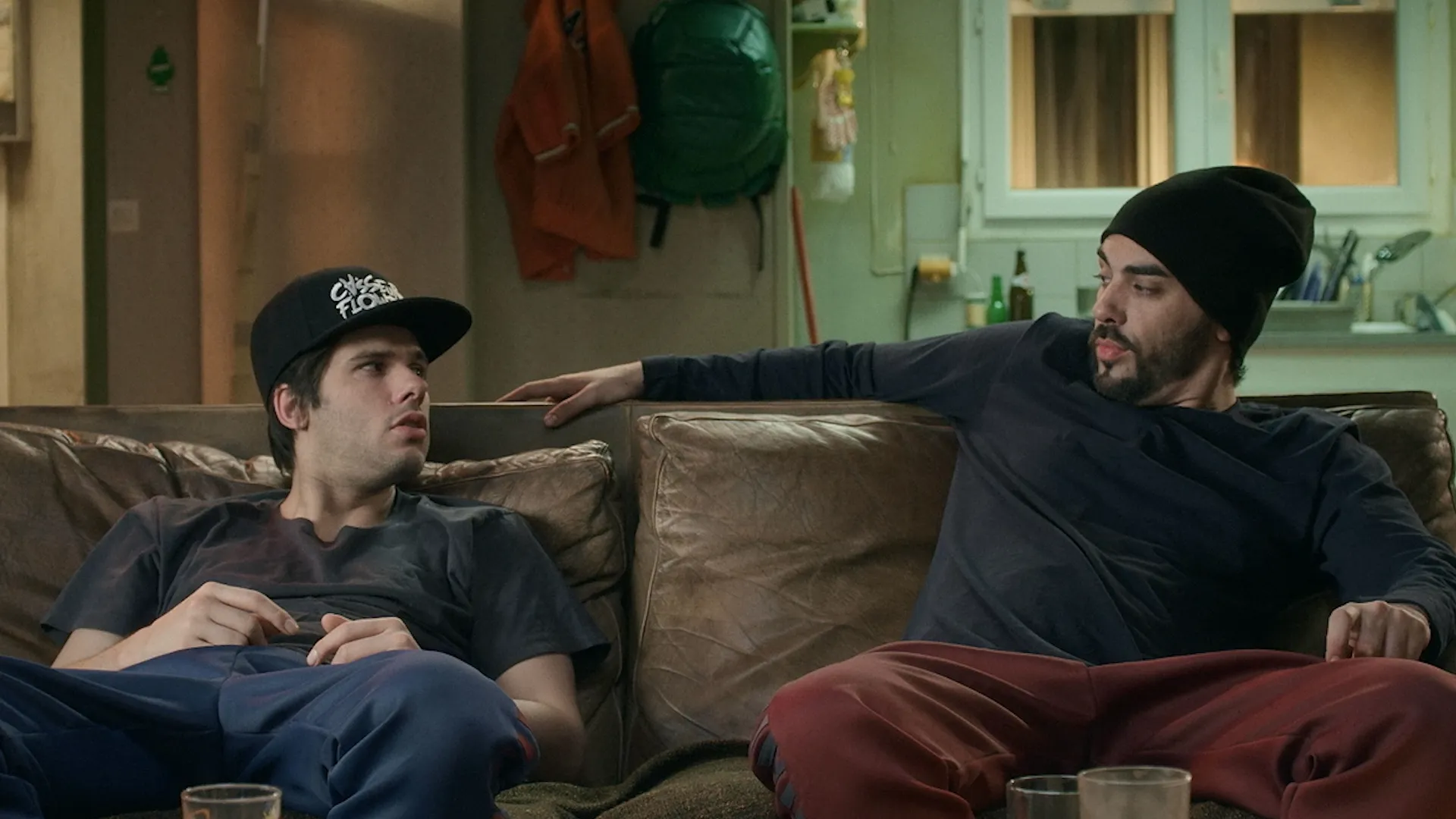 thumbnail - S1:E9 Bloqués - Les animaux