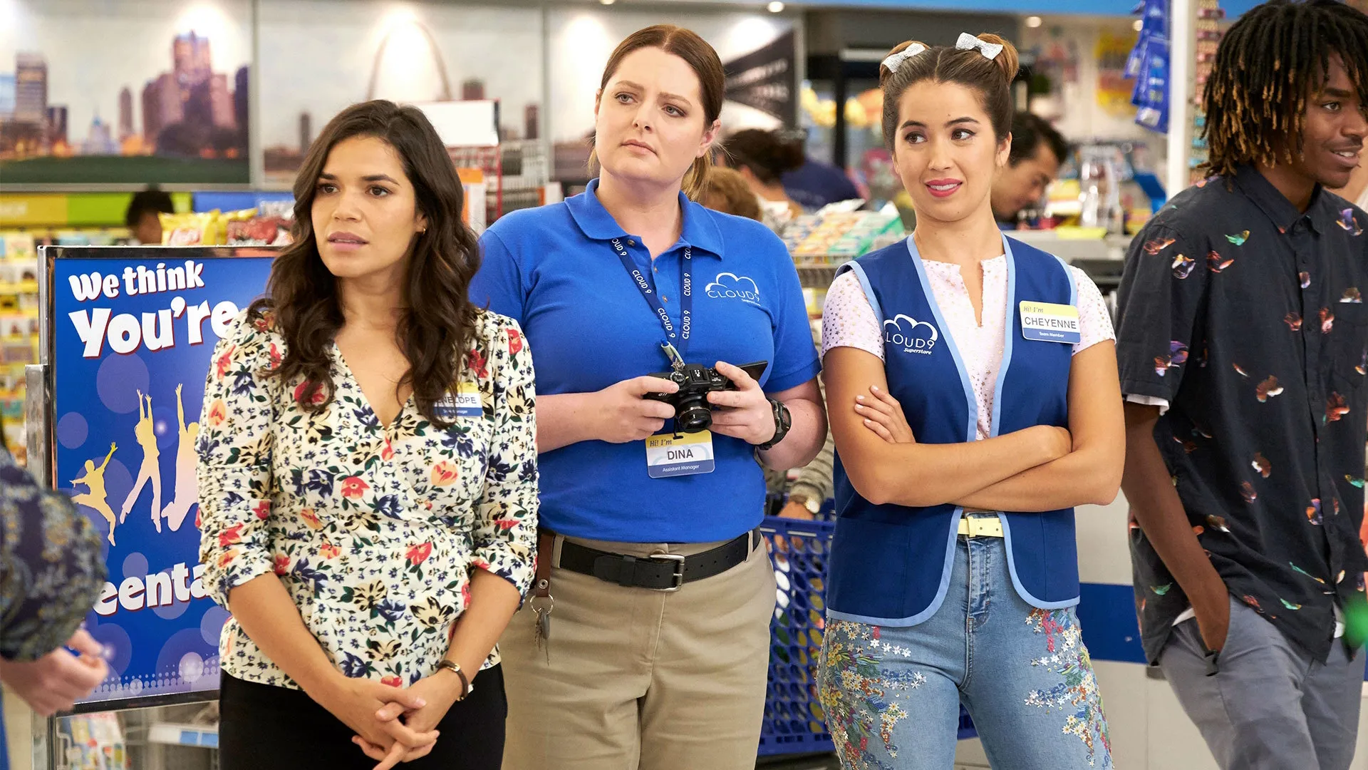 thumbnail - S5:E4 Mall Closing