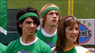 thumbnail - S1:E2 Hang Tight