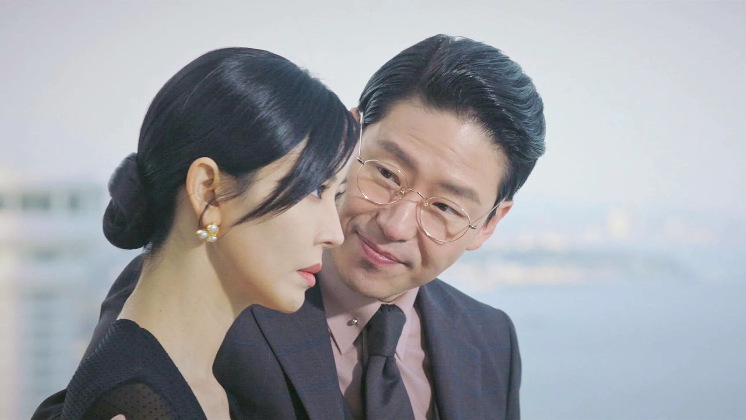 thumbnail - S2：第3話「華麗なる転身」