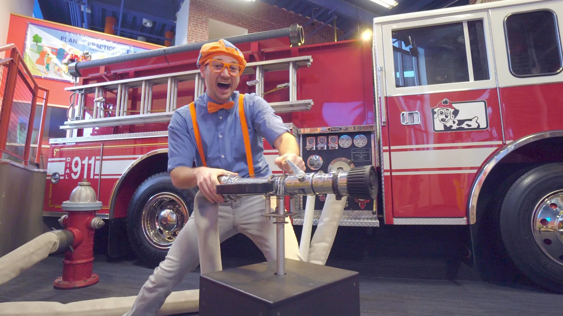 thumbnail - S2:E6 Blippi Explores a Police Car