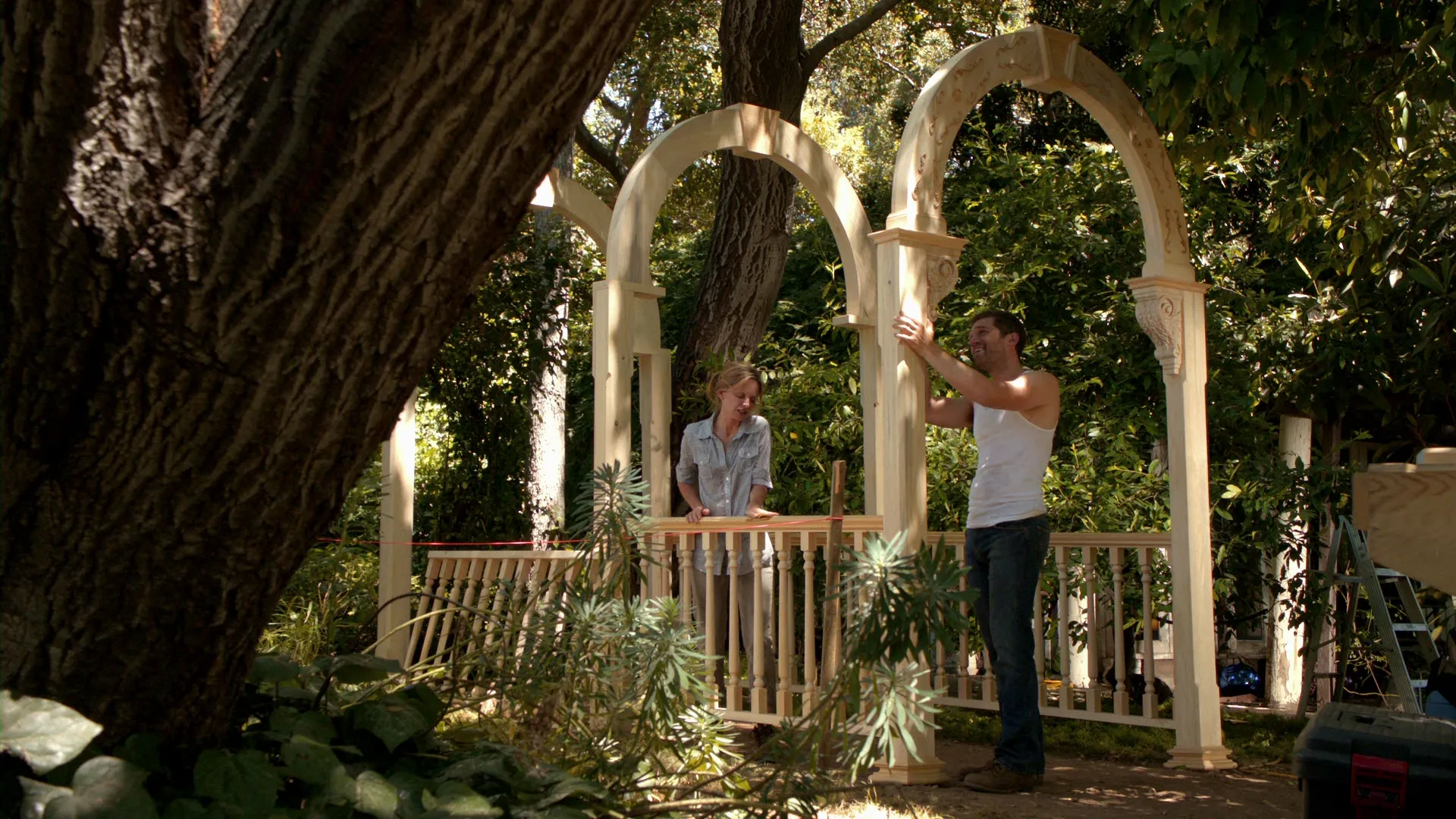 thumbnail - S5:E4 Righteous Kiss