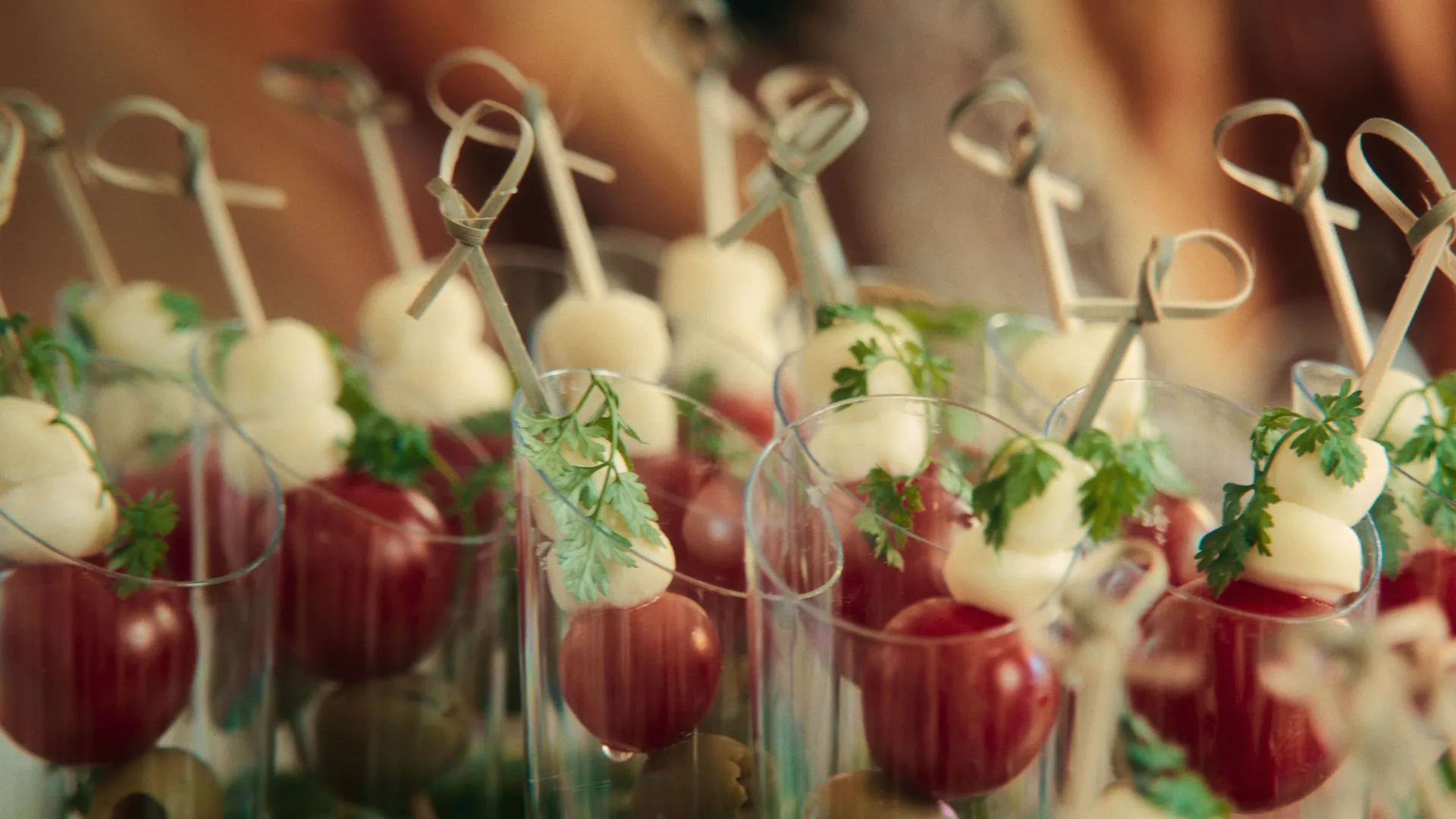 thumbnail - S4:E7 Bears