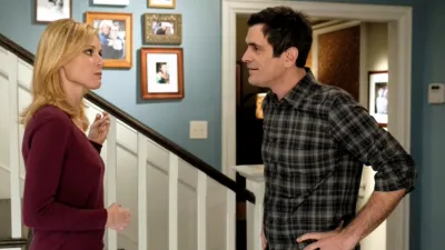 thumbnail - Modern Family