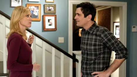 thumbnail - Modern Family