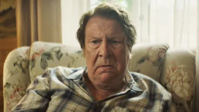 thumbnail - Hold the Boarder