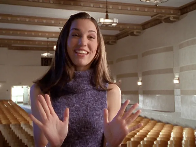 thumbnail - S3：第1話「チョコにまみれて」