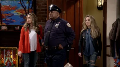 thumbnail - S3:E7 Girl Meets True Maya