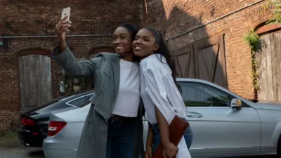 thumbnail - S3:E3 A Family Affair