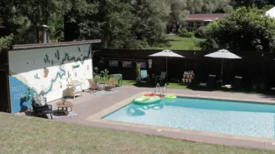 thumbnail - S1:E4 Cabin Chic