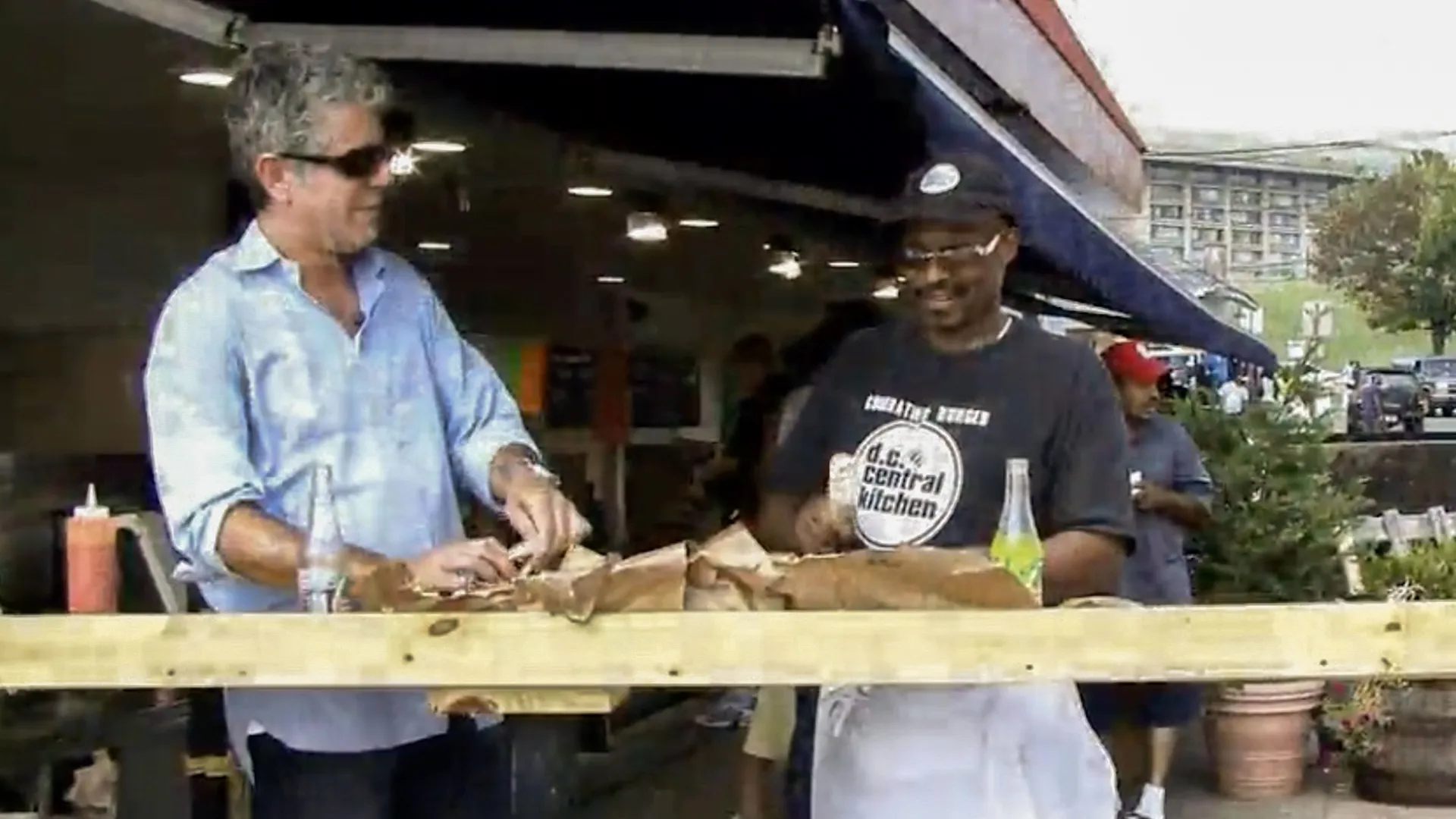 thumbnail - S4:E18 Washington, D.C.