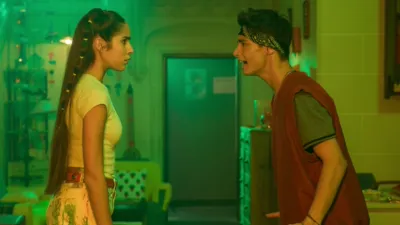 thumbnail - S1:E17 The Class Weirdo