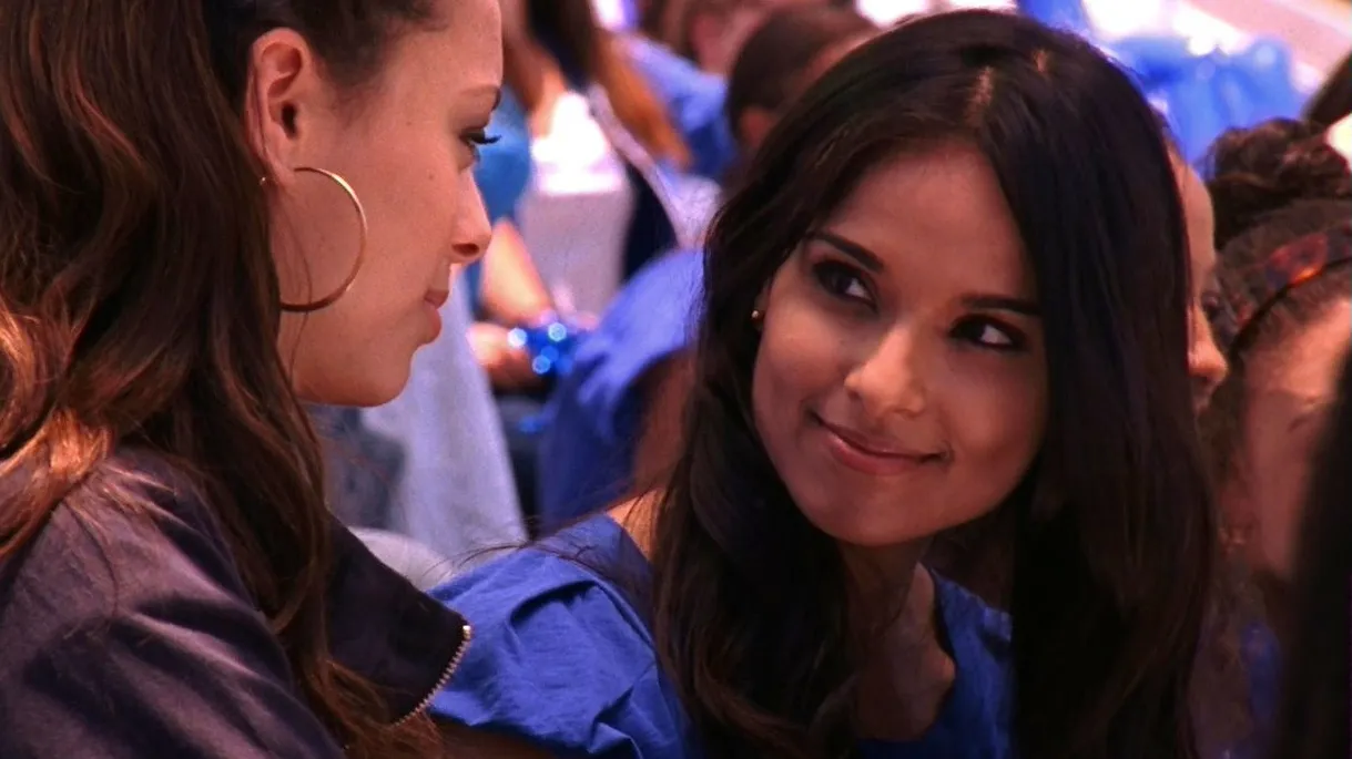 thumbnail - S4:E6 Fumble