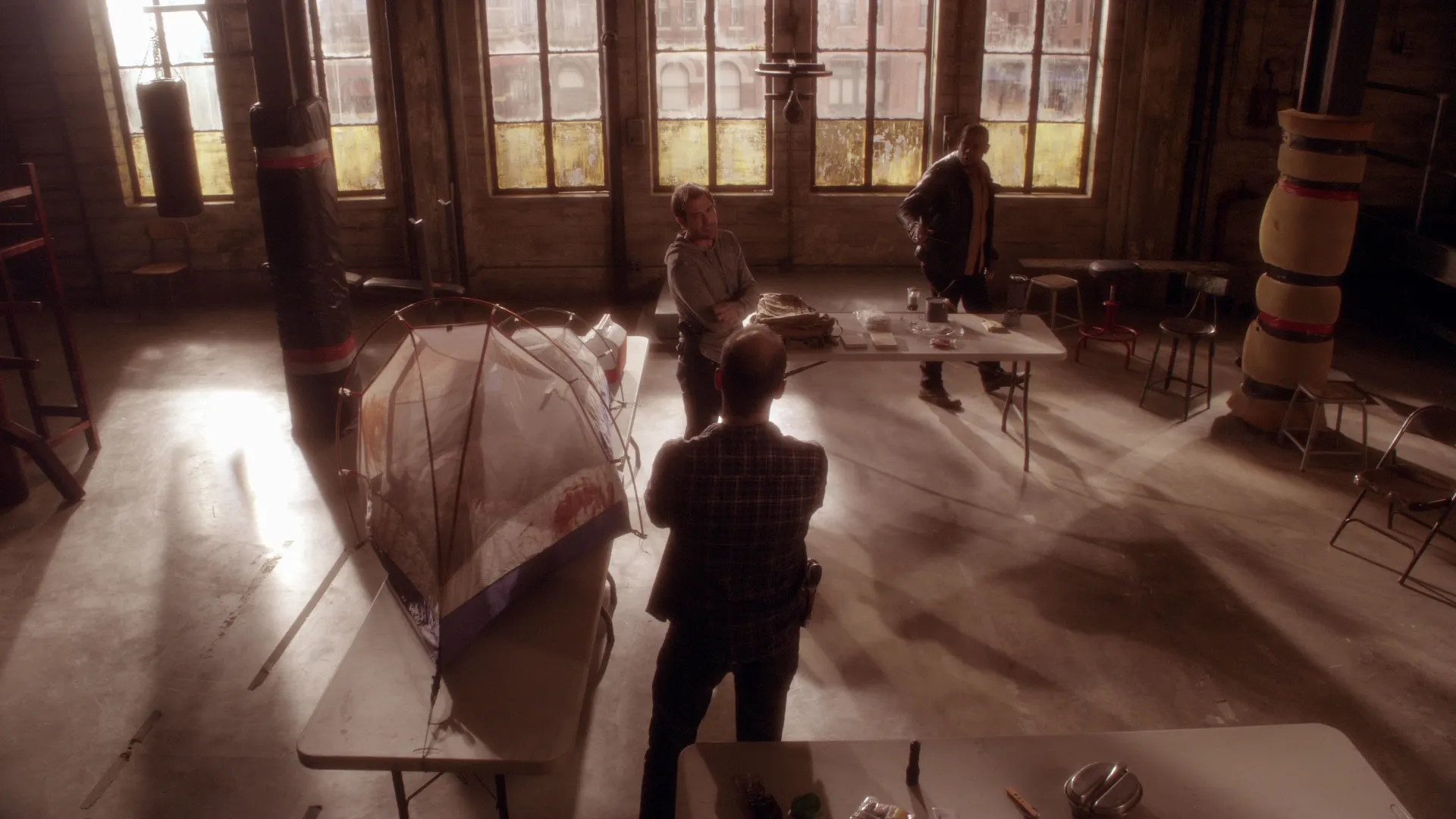 thumbnail - S1:E12 The Girl in the Blue Mask