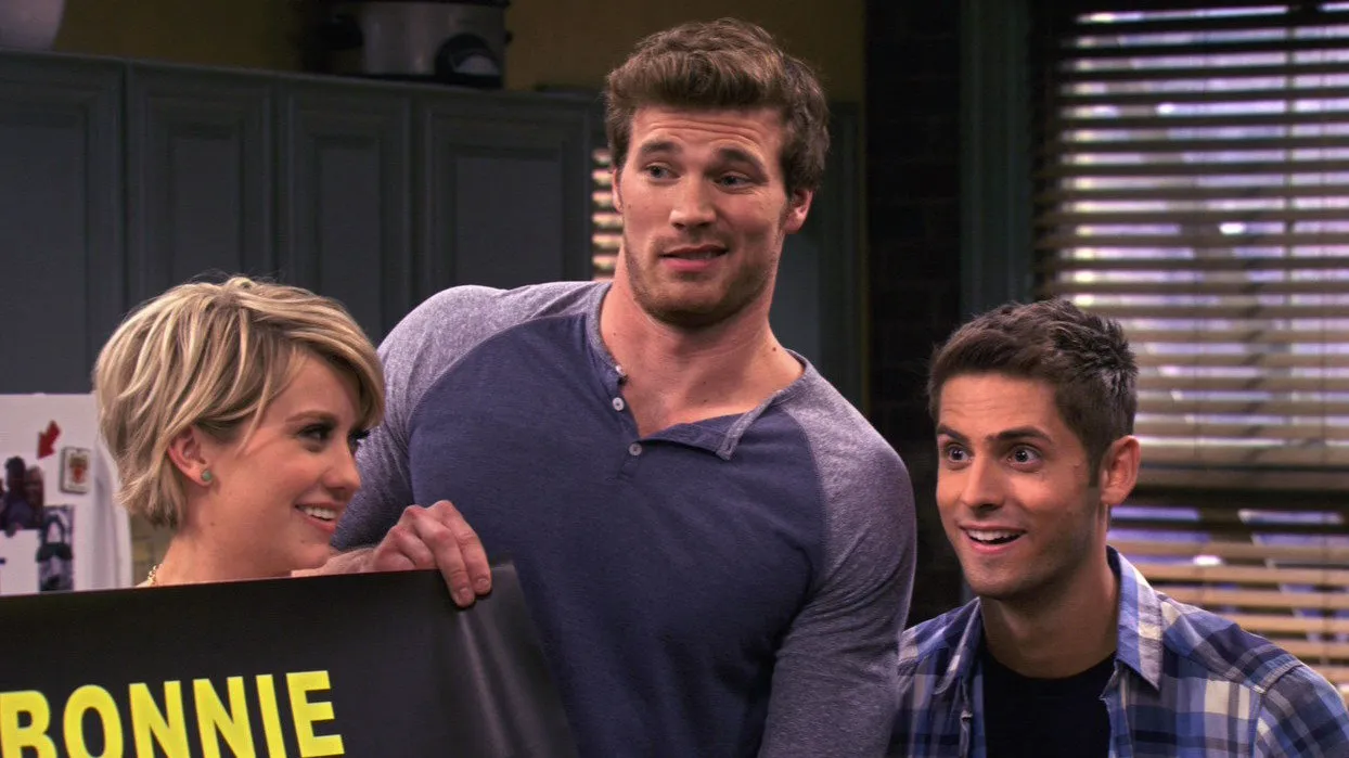 thumbnail - S3:E6 Romancing The Phone