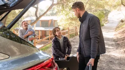 thumbnail - S6:E8 The Guitar Man