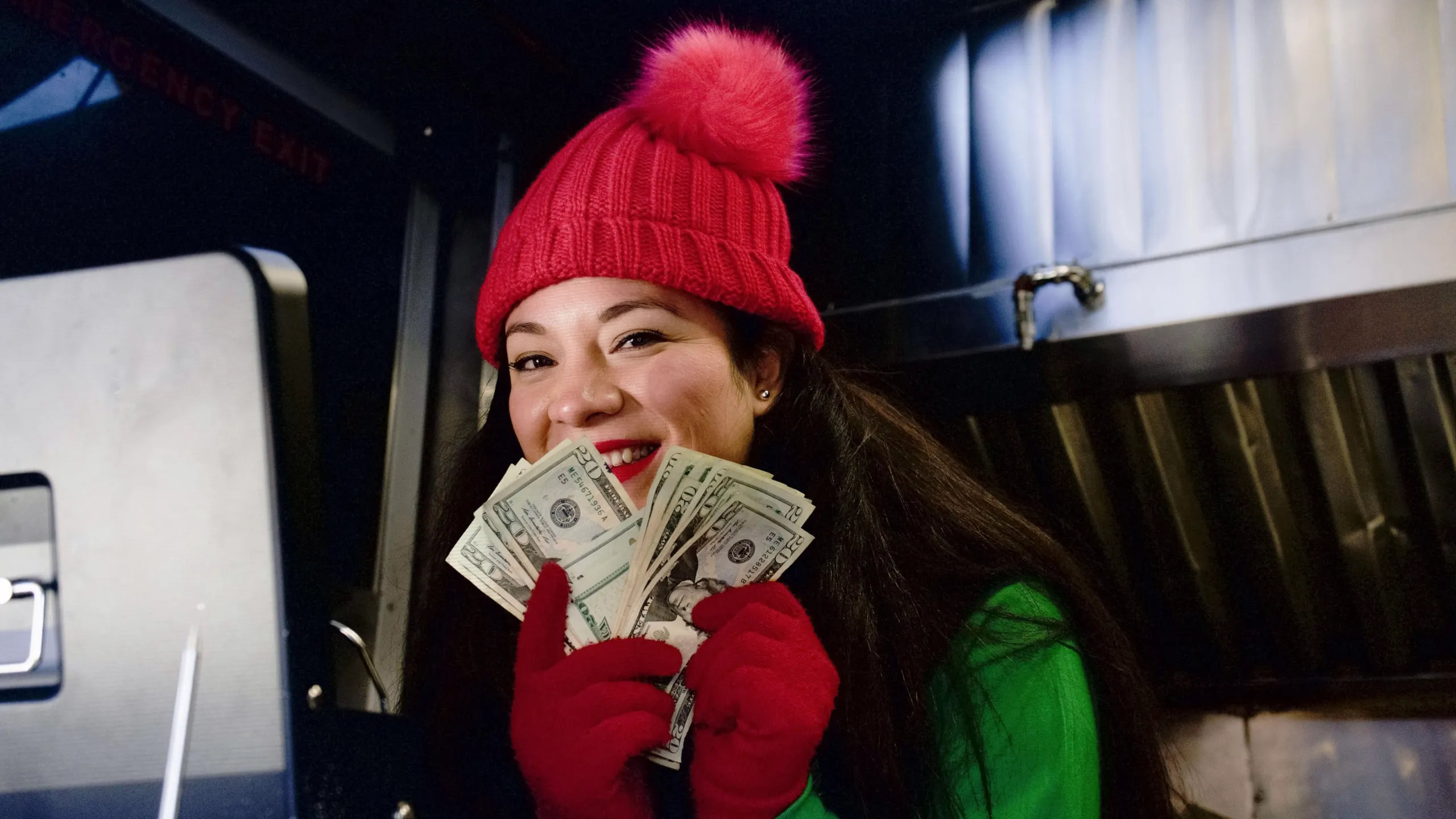 thumbnail - S11:E2 Holiday Hustle: Blizzard Brawl