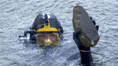 thumbnail - S11:E8 Cambodia's Stolen Monuments