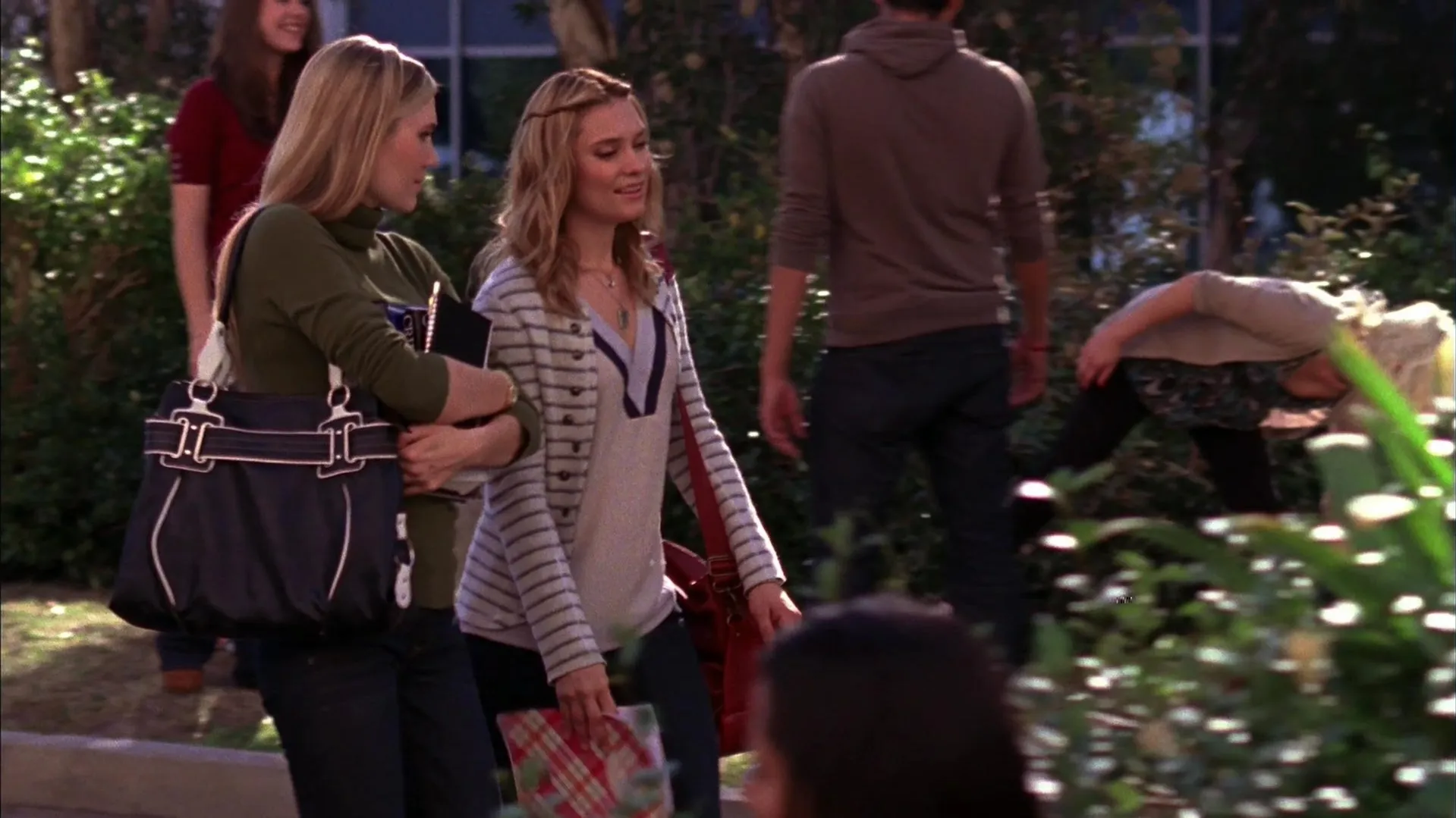 thumbnail - S3:E16 Your Friends and Neighbors