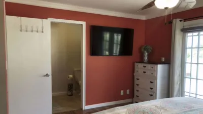 thumbnail - S14:E13 Moving Closer to Family