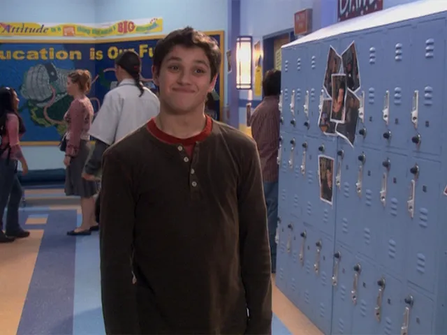 thumbnail - S2:E1 Versa Day