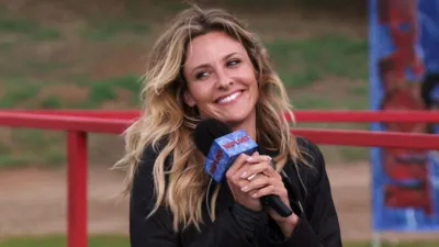 thumbnail - S7:E5 Win a Date With Jill