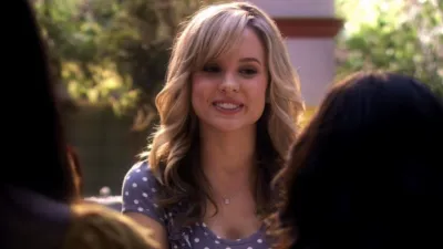 thumbnail - S1:E12 Don't Trust Me