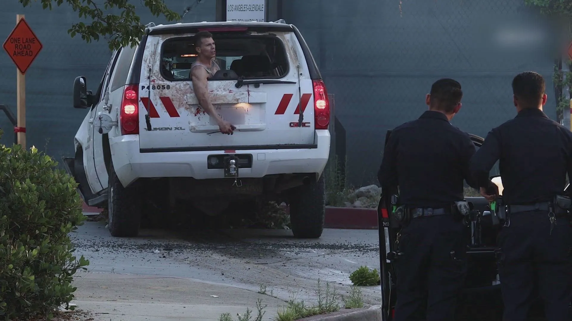 thumbnail - S1:E1 Fugitives Caught on Tape (#101)