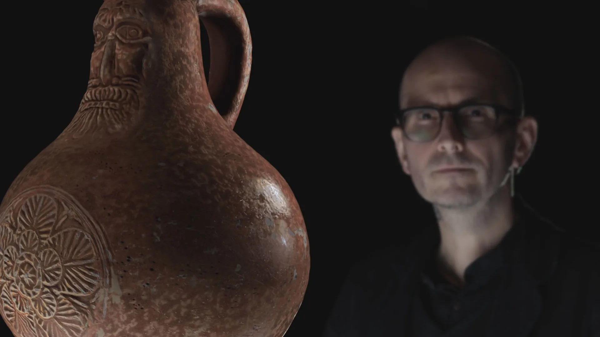 thumbnail - S3:E1 Tutankhamun's Mask?, Terror Balloon, Witch Bottle